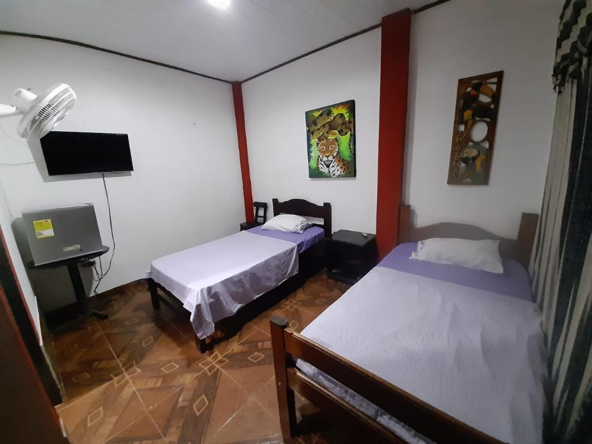 Hostal Selvatrip レティシア エクステリア 写真